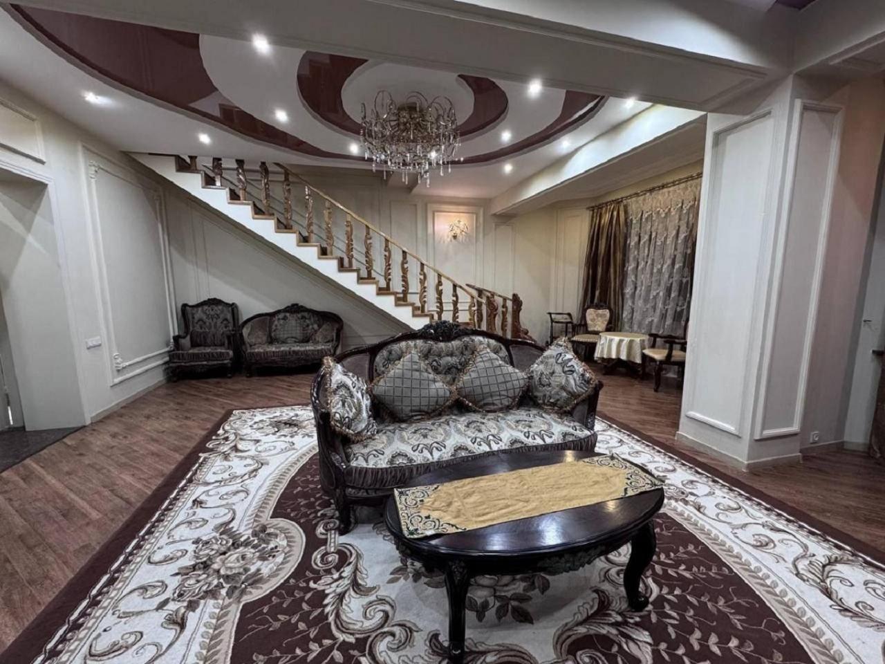 A Stylish Apartment In The Heart Of Tashkent! Exterior photo